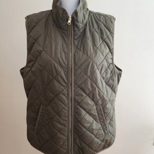 Old Navy NWOT Quilted Vest, Size XL
